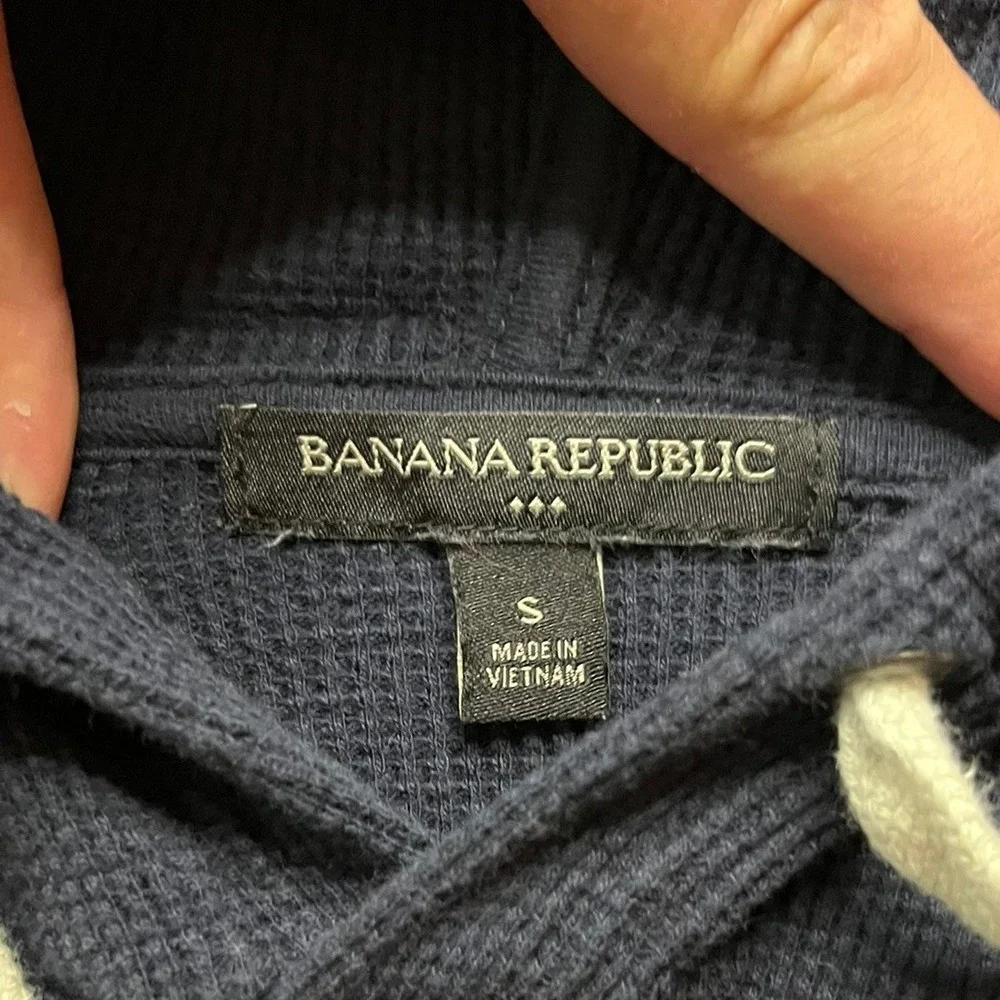 Banana Republic Mens Waffle Knit Raglan Hoodie Navy Blue Cream Small
